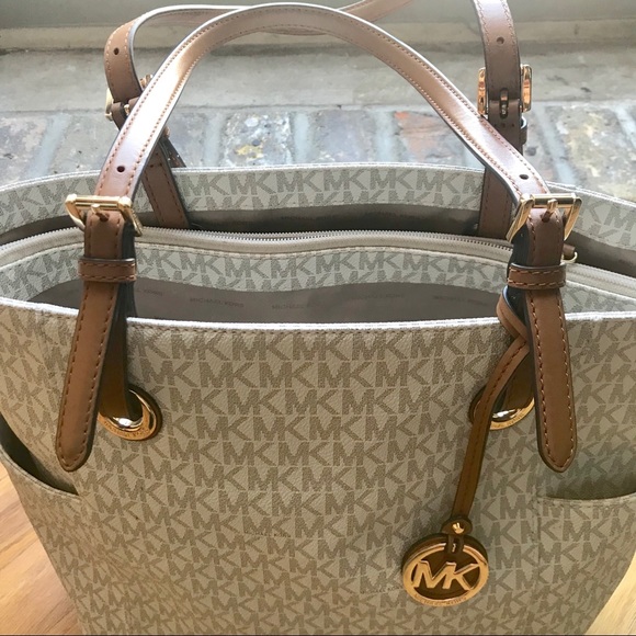 Michael Kors Tote - Picture 2 of 8